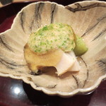 寿修 - この日はアワビと焼きナスのおくらとろろ掛けから。