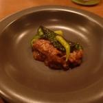 アノニム - ミノとピーマン、青唐辛子添え