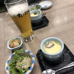 梅丘寿司の美登利総本店 - カニ味噌サラダ？の小鉢と茶碗蒸し
