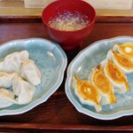 手作り餃子の店 吉春 - 