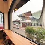MIYAJIMA CAFE - カウンター席から桟橋