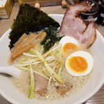 コッテリの塩らー麺専門店 MANNISH 日暮里 - コッテリの塩らー麺＋チャーシュー追加１枚＋味玉