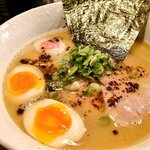 Menya Fujishiro - 鶏白湯特製ラーメン(1030円)。