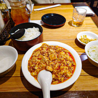 個室中華 頤和園 溜池山王店 - 