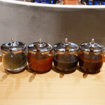 蔘鶏湯人ルはなれ - ☆味変用の調味料(^^♪☆