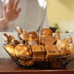 レストラン バカール - パン屋も顔負け、自家製パン