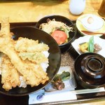 天ぷら　和食　くろふね - ランチのアナゴ天丼。すっごく美味しかったです。最近小食だった祖父母も完食してびっくり（笑）