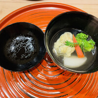 馬車道 大かわ - お　椀: 牡蠣の真薯　京人参　菜の花