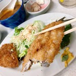 ゆたか食堂 - このいわし、脂じゅわ〜で吃驚　この日はピッタ3000円