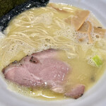 麺処 景虎 ほん田  - 濃厚鶏白湯ラーメン