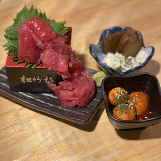 個室 まぐろの中落ち100円の居酒屋 まぐろんち_0