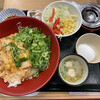 なか卯 - とろたまねぎラー親子丼。サラダ。鶏だんごスープ。