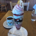 クリクリ - 苺フロマージュパフェ¥1100(~2023.3.6)