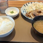 やよい軒 - 大豆ミートのしょうが焼定食
            
            