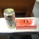 浅草駅弁大祭 - 缶ビールとポケットシウマイ