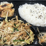 華苑 - 干し豆腐と野菜炒め