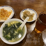 Shou Tai Rou - 2023/02/22
                        ランチ
                        海老チリソース煮 930円
                        ✴︎ライス、スープ、烏龍茶 お替り可（ライスお替り2杯まで）