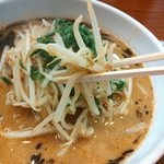 丁寧な仕事ぶりが光るもやし