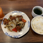 バーミヤン - 料理写真:鶏肉と野菜の甘酢炒めランチ
