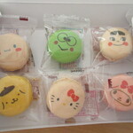 不二家 - 料理写真:ｻﾝﾘｵｷｬﾗｸﾀｰﾏｶﾛﾝ・中身