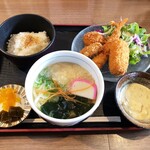 Udondokoro Yamaki Shouyugura - 海鮮フライ定食