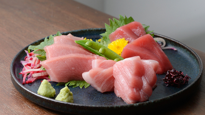 写真 : クラフトサワーと二度寝マグロ ニケノシマ - 伏見/居酒屋