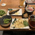 一進丸 - 料理写真:塩サバ焼き、キス天ぷら、刺身7種、塩ゆで枝豆、伊予柑生ビール、お通し(切干大根)