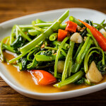 Stir-fried water spinach with oyster sauce