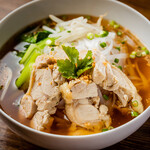 Rice noodles with chicken soup