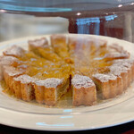 パティスリー＆ブーランジェリー ラ・パルム・ドール - りんごと紅茶のタルト