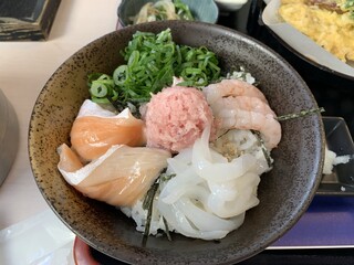 Shou - 海鮮丼