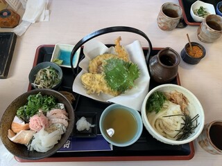 Shou - 海鮮丼とミニうどん・天ぷら付