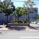 一文字カリー店 - 外観３（向かいがリフレサッポロです）