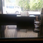 一文字カリー店 - 店内１（窓際のカウンター）