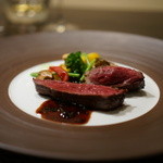 レストラン バカール - 熊本産「馬肉」のロースト　エシャレット薫るクラシックなソースで
