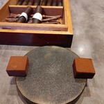 Ode - (2023/2 訪問)柑橘の香りがする生チョコ。