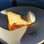 THE AOYAMA GRAND HOTEL - バスクチーズケーキ