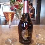 Ode - (2023/2 訪問)ノンアルシャンパン。ラズベリーのような甘酸っぱさが特徴的な美味しいシャンパンでした。