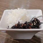 トリワイン ＰＩＫＯＳＨＨＨＵ - 梅の実ひじきとご飯