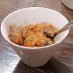 トリワイン ＰＩＫＯＳＨＨＨＵ - 砂ずりとひよこ豆のトマト煮込み～ズリッパ～