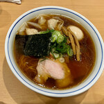 らぁ麺 すぎ本 - 醤油味玉らぁ麺＋ワンタン