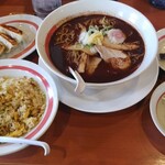 幸楽苑 - チョコレートらーめん(期間限定)ロカボ麺大盛+追いチョコ+6個餃子チャーハンセット