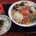 麺屋はる - マヨチャーシューご飯（小盛）、燕三条系汁なし油そば（大盛）