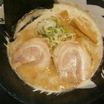 鶏そばを真上から。