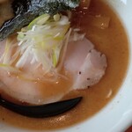 栗林 - 鶏そば（醤油・アップ）