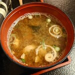 八屋 - ○お味噌汁
薄味で出汁の効いてる
お上品な味わいの郡上味噌な味わい。
美味しくて好みな味わい。

この味わいにはこだわりを感じるねえ❕