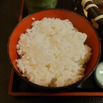 八屋 - ○ご飯（写真は二杯目）
■お代わり無料
だったので、もう一杯お代わりした。
ありがたい❕