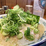 中華蕎麦 春馬 - 九条ねぎ山盛り〜✨✨✨