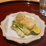 礒田 - 料理写真:白甘鯛にタラの芽天ぷら