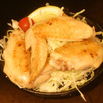 しゃらく - 鉄板で焼いた手羽先！こちらもおすすめです＾＾　３本５８０円